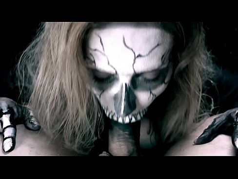 ❤️ ສາວ Demon ດູດ cock ກັບປາກສີດໍາຂອງນາງແລະກືນ cum. ️ ໜັງໂປ້ ຢູ່ຄອມ lo.hentaidude.ru ﹏